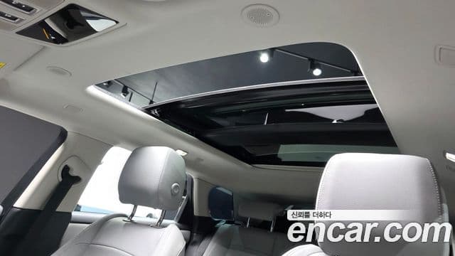 Land Rover Range Rover Evoque 2025 — Фото 19/20