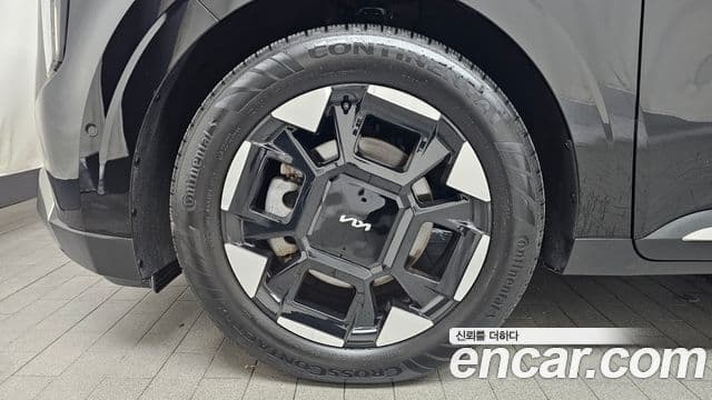 Kia Carnival 2024 — ფოტო 5/20