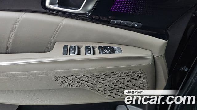 Kia Carnival 2024 — ფოტო 17/20