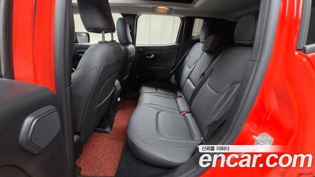 Jeep Renegade 2021 — Şəkil 19/31