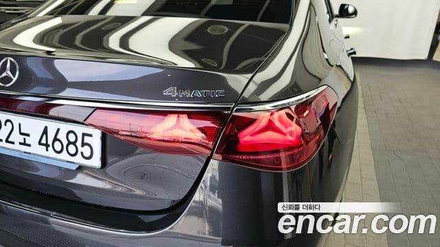 Mercedes-Benz E-Class 2024 — Photo 13/32