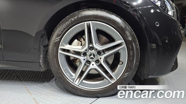 Mercedes-Benz E-Class 2022 — Şəkil 5/20