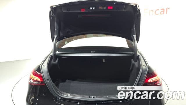 Mercedes-Benz E-Class 2022 — Şəkil 18/20
