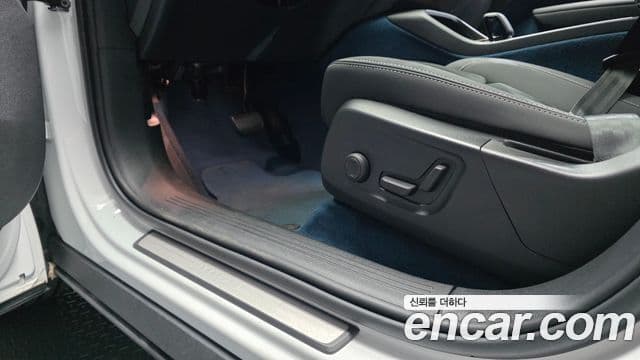 Volvo C40 Recharge 2023 — Şəkil 29/32