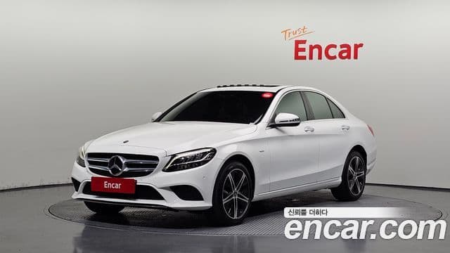 Mercedes-Benz C-Class 2020 — ფოტო 14/20