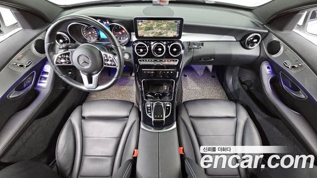 Mercedes-Benz C-Class 2020 — ფოტო 1/20