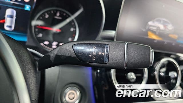 Mercedes-Benz C-Class 2020 — ფოტო 8/20