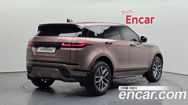 Land Rover Range Rover Evoque 2026 — Фото 2/20