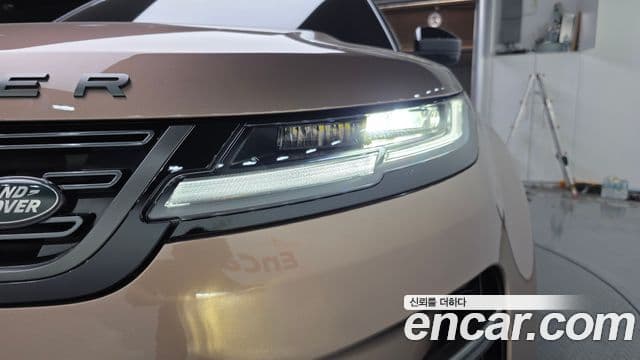 Land Rover Range Rover Evoque 2026 — Фото 17/20