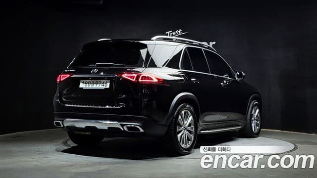 Mercedes-Benz GLE-Class 2021 — Şəkil 2/20