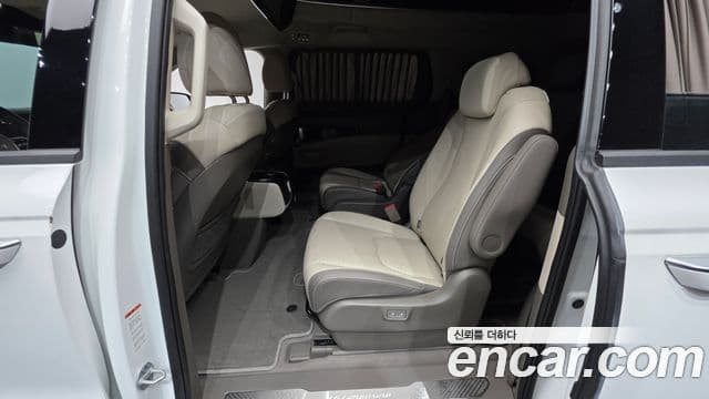 Kia Carnival 2024 — ფოტო 12/20