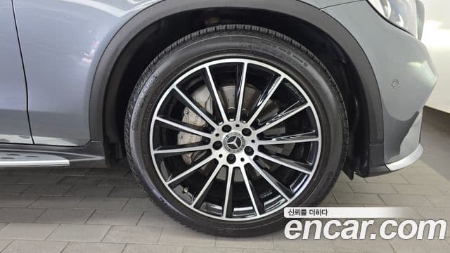 Mercedes-Benz GLC-Class 2019 — ფოტო 30/36