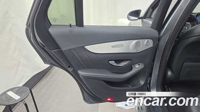 Mercedes-Benz GLC-Class 2019 — ფოტო 18/36