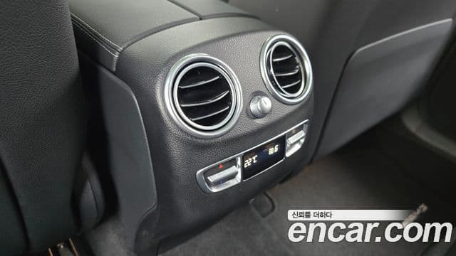 Mercedes-Benz GLC-Class 2019 — ფოტო 22/36