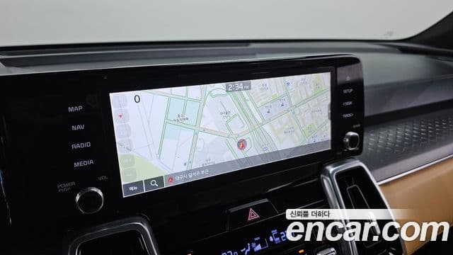 Kia Sorento 2021 — ფოტო 14/20