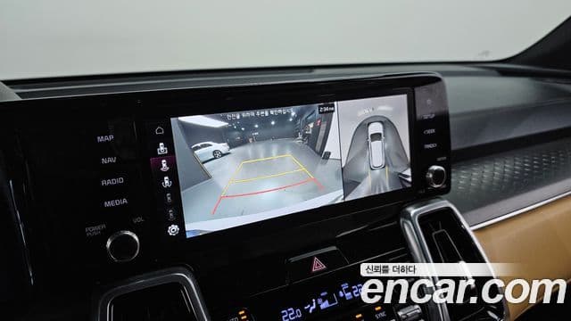 Kia Sorento 2021 — ფოტო 15/20