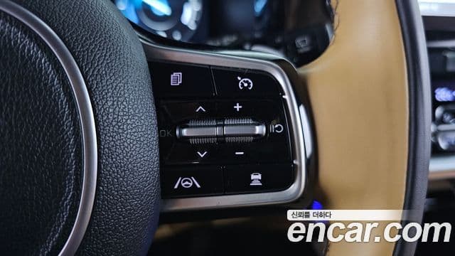 Kia Sorento 2021 — ფოტო 17/20