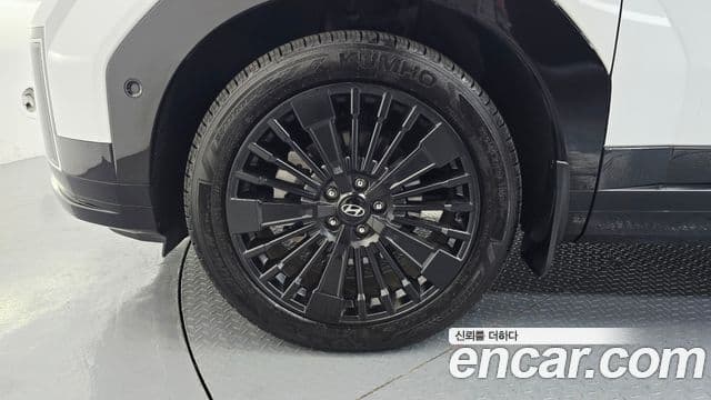 Hyundai Santa Fe 2023 — ფოტო 5/20