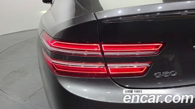 Genesis G80 2022 — Photo 8/35