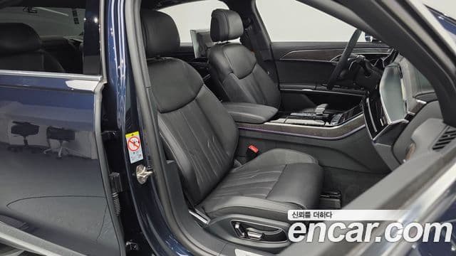 Audi A8 2023 — Photo 3/20