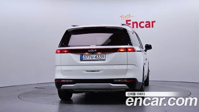 Kia Carnival 2023 — Фото 4/20