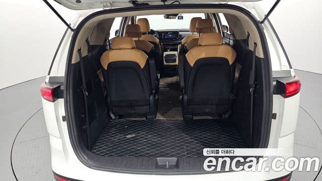 Kia Carnival 2023 — Фото 20/20
