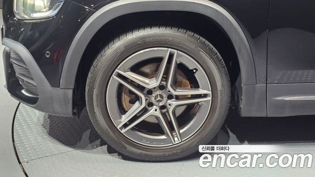 Mercedes-Benz GLB-Class 2021 — ფოტო 10/20