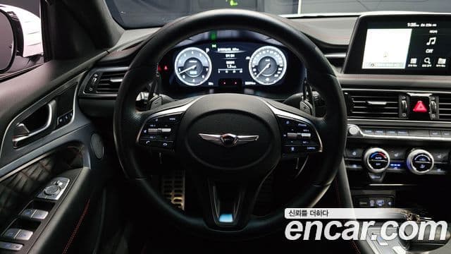 Genesis G70 2019 — ფოტო 13/20