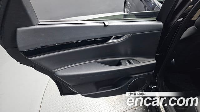 Genesis G80 2021 — ფოტო 17/35