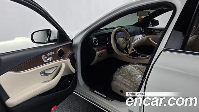 Mercedes-Benz E-Class 2021 — Şəkil 8/20