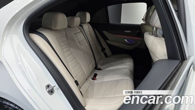Mercedes-Benz E-Class 2021 — Şəkil 10/20