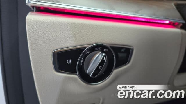 Mercedes-Benz E-Class 2021 — Şəkil 19/20