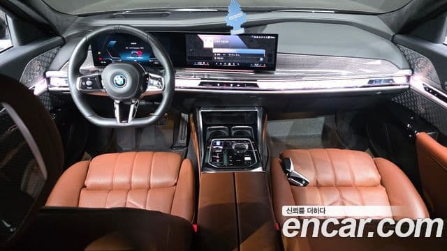 BMW i7 2023 — Şəkil 21/35