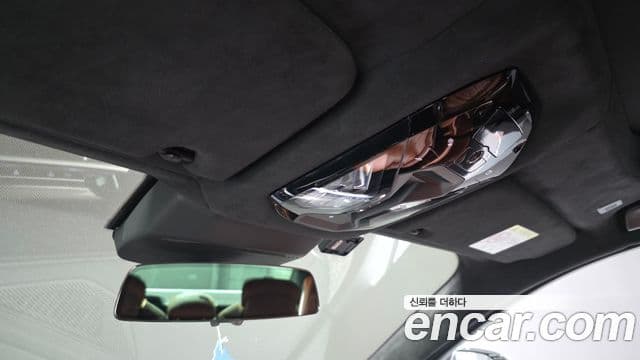 BMW i7 2023 — Şəkil 16/35