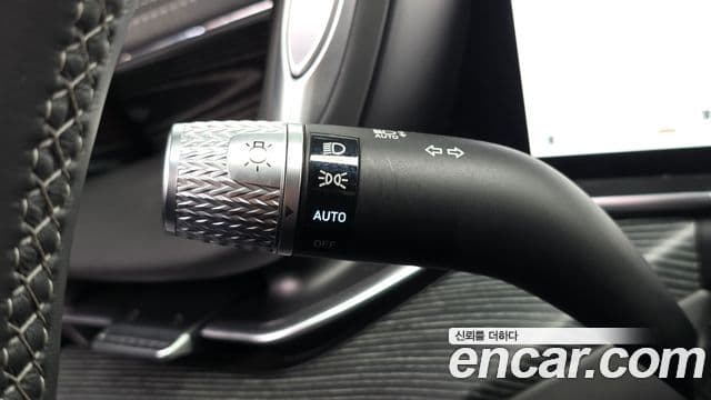 Genesis G90 2022 — ფოტო 19/38