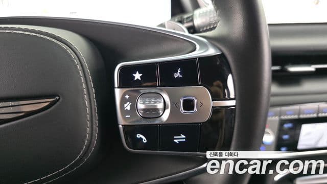 Genesis G90 2022 — ფოტო 31/38