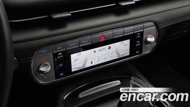 Genesis G90 2022 — ფოტო 7/38