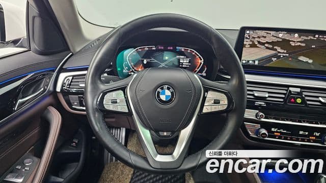 BMW 5 Series 2021 — Şəkil 13/20