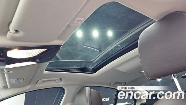 BMW 5 Series 2021 — Şəkil 28/33
