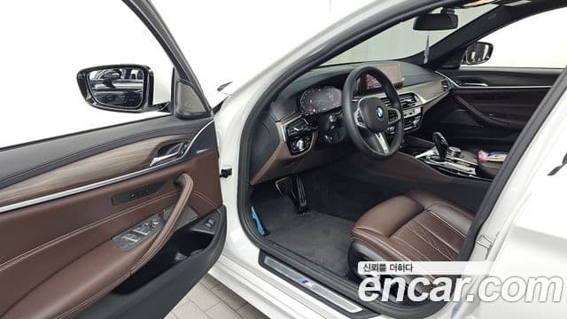 BMW 5 Series 2020 — ფოტო 10/20