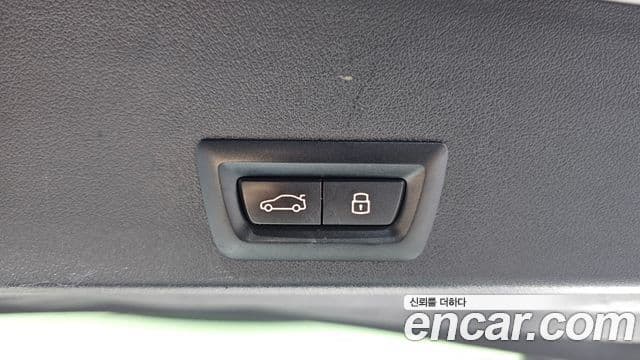 BMW XM 2023 — Photo 16/35