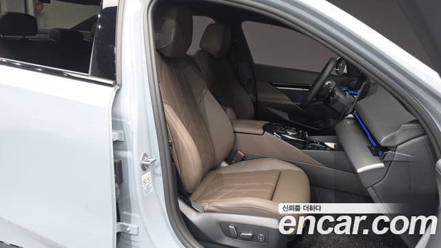 BMW 5 Series 2024 — Photo 15/34