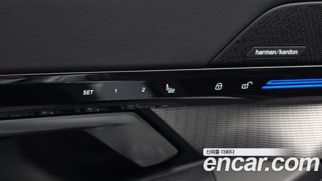 BMW 5 Series 2024 — Photo 33/34