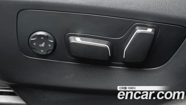 BMW 5 Series 2024 — Photo 18/34