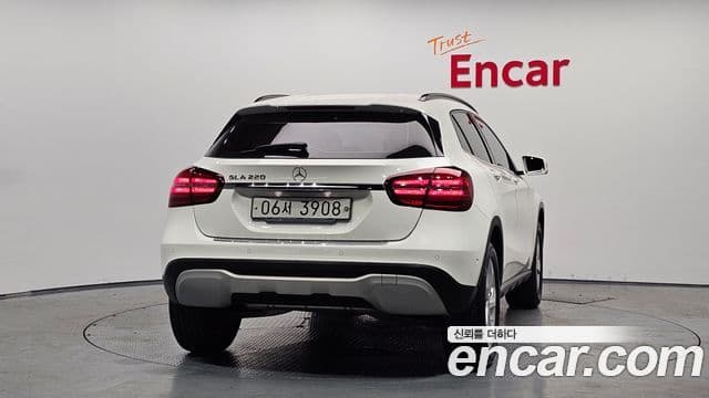 Mercedes-Benz GLA-Class 2019 — ფოტო 4/20