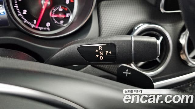 Mercedes-Benz GLA-Class 2019 — ფოტო 9/20