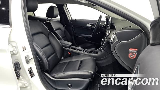 Mercedes-Benz GLA-Class 2019 — ფოტო 11/20
