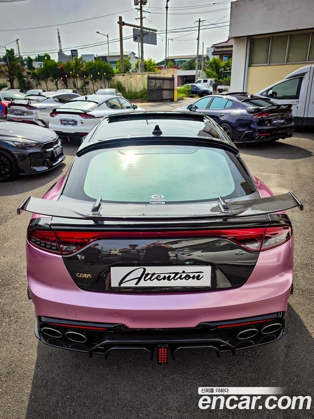 Kia Stinger 2023 — ფოტო 3/4