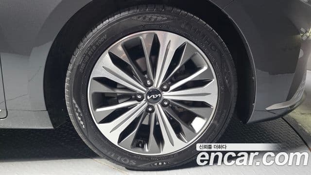 Kia K8 2021 — Photo 11/38