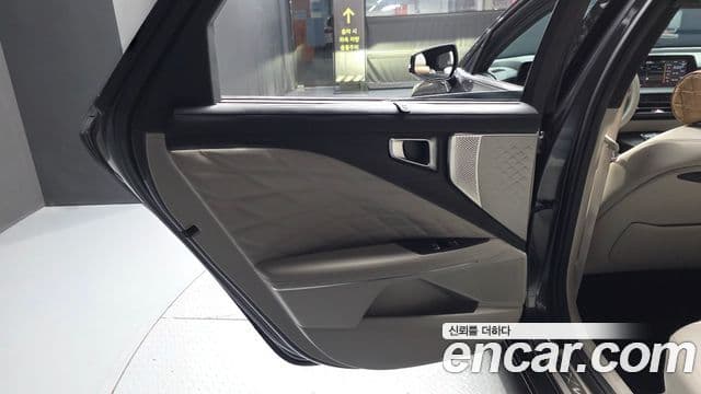 Kia K8 2021 — Photo 4/38